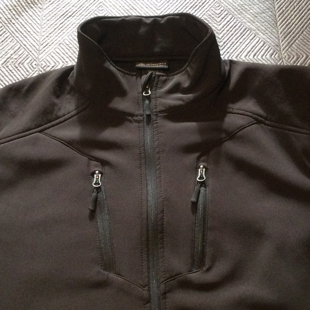 Snozu Performance XL black jacket for men.